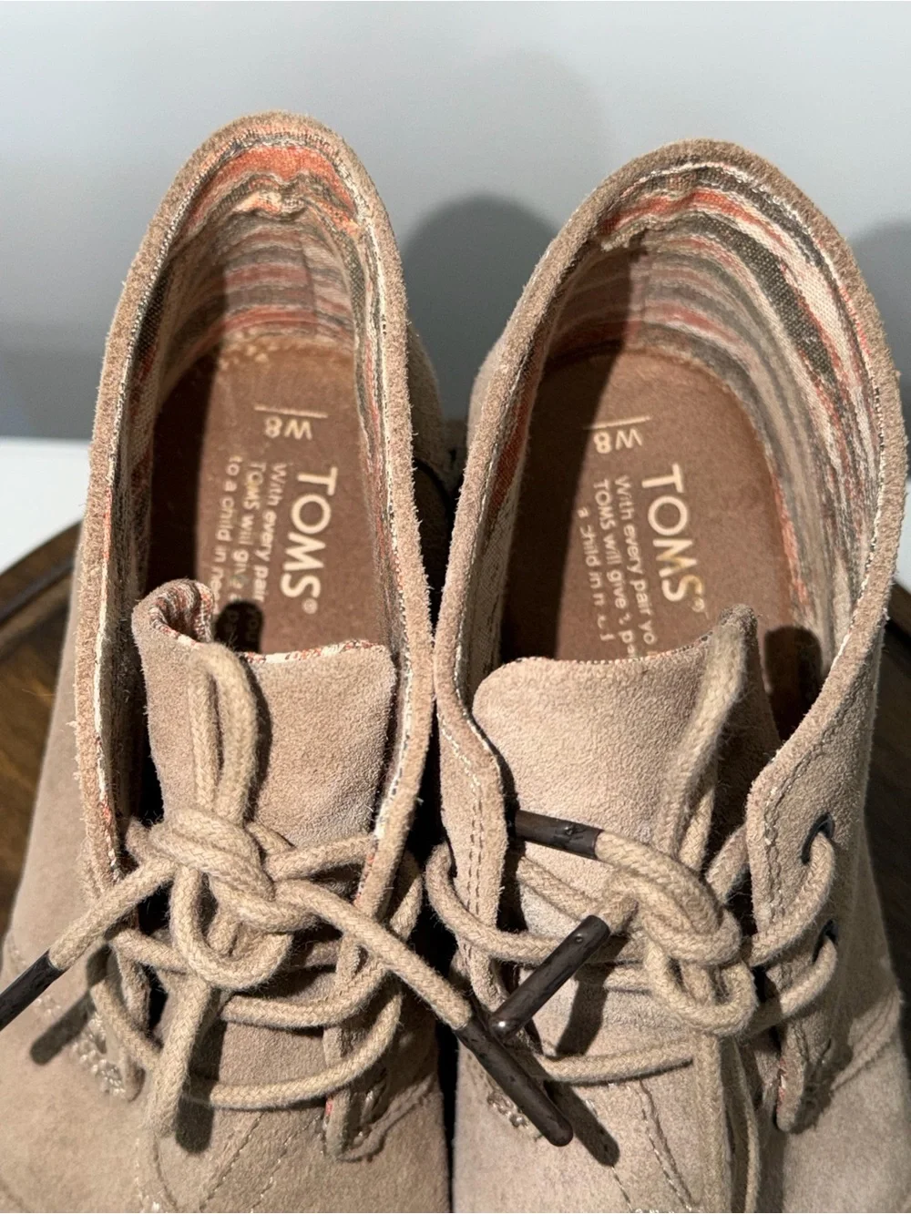 TOMS Desert Wedge Suede Chukkas Booties Khaki Tan 8